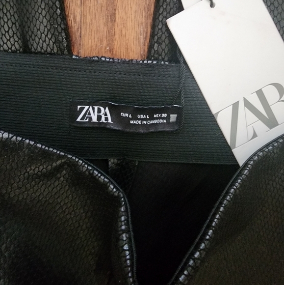 Zara Women’s Faux Leather Reptile Hi-Rise Black Size Large Legging NEW - Picture 5 of 6